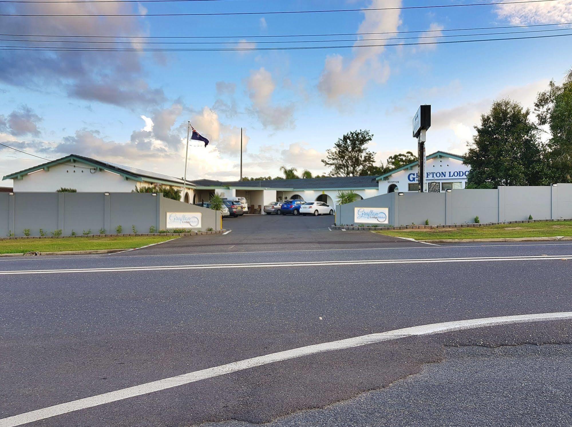 Grafton Lodge Motel Exterior photo